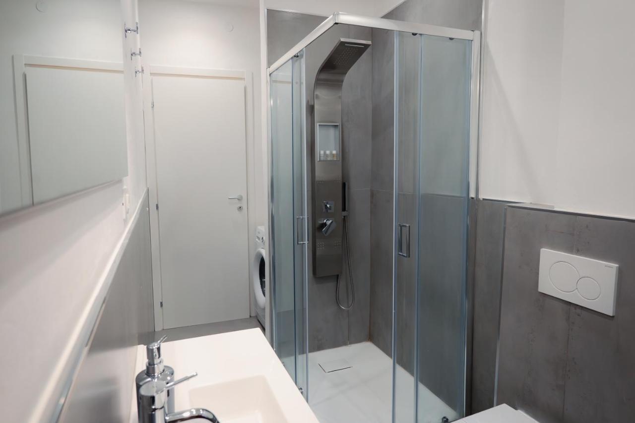 Centro Storico Moderno Trilocale Con Balcone Apartment Trieste Ngoại thất bức ảnh