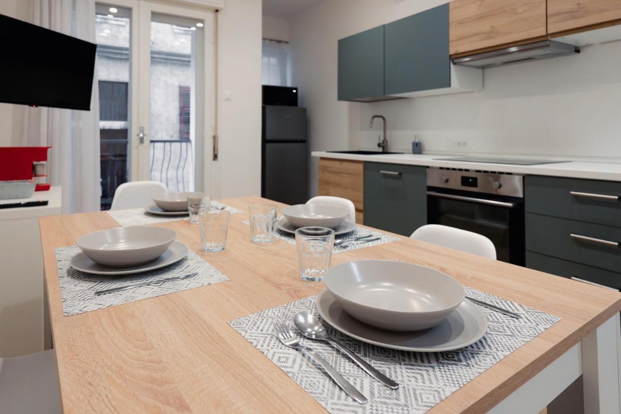 Centro Storico Moderno Trilocale Con Balcone Apartment Trieste Ngoại thất bức ảnh